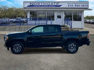 GMC Canyon 2022 4x4 AT4 4p. Cabina Completa 4p. Est. 5 ft. Ext. (Tela)