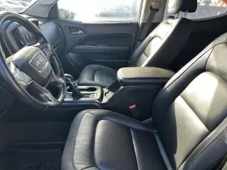 GMC Canyon 2022 4x4 AT4 4p. Cabina Completa 4p. Est. 5 ft. Ext. (Tela)