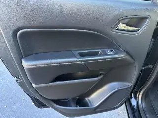 GMC Canyon 2022 4x4 AT4 4p. Cabina Completa 4p. Est. 5 ft. Ext. (Tela)