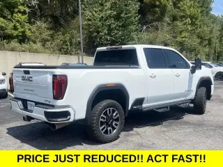 GMC Sierra 2500HD 2022 4x4 AT4 4dr Crew Cab SB