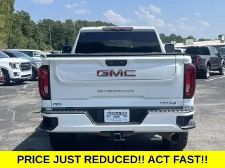 GMC Sierra 2500HD 2022 4x4 AT4 4dr Crew Cab SB