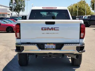 GMC Sierra 2500HD 2021 4x4 SLE 4dr Cabina de Tripulación