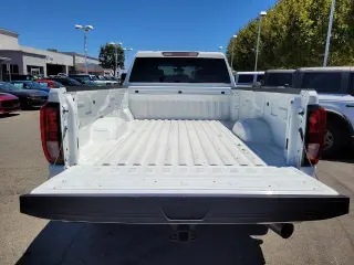 GMC Sierra 2500HD 2021 4x4 SLE 4dr Cabina de Tripulación