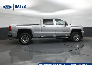 GMC Sierra 2500HD 2017 4x4 Denali 4dr Cabina de tripulación SB