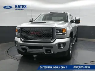 GMC Sierra 2500HD 2017 4x4 Denali 4dr Cabina de tripulación SB