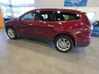 Chevrolet Traverse 2015 LT 4dr SUV con 1LT