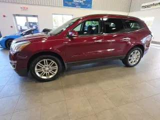 Chevrolet Traverse 2015 LT 4dr SUV con 1LT