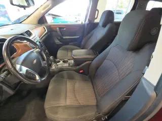 Chevrolet Traverse 2015 LT 4dr SUV con 1LT
