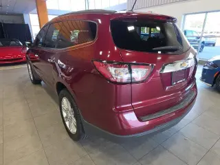 Chevrolet Traverse 2015 LT 4dr SUV con 1LT