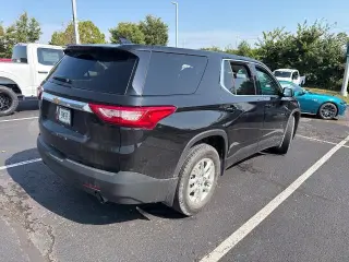 Chevrolet Traverse 2021 LS 4dr SUV con 1LS