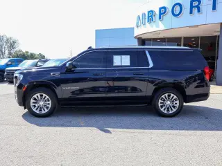 GMC Yukon XL 2022 4x4 SLE SUV 4p.