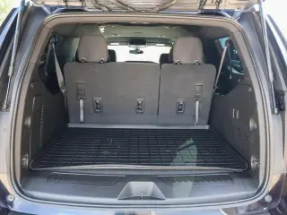 GMC Yukon XL 2022 4x4 SLE SUV 4p.