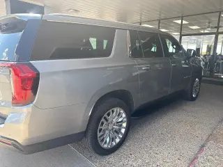 GMC Yukon XL 2023 4x2 SLE 4p SUV