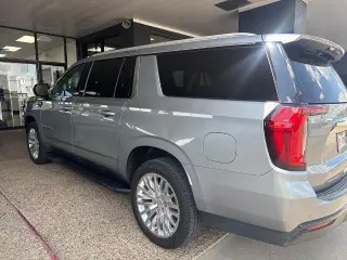 GMC Yukon XL 2023 4x2 SLE 4p SUV