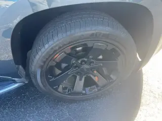 GMC Yukon 2019 4x2 SLE 4p SUV