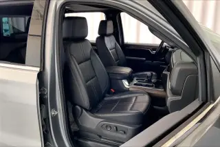 Chevrolet Silverado 1500 2023 4x4 High Country 4dr Crew Cab 5.8 ft. SB