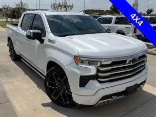 Chevrolet Silverado 1500 2023 4x4 High Country 4dr Crew Cab 5.8 ft. SB