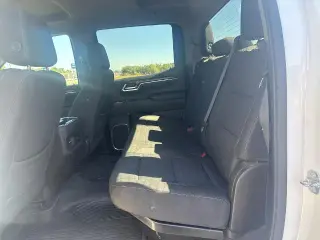 Chevrolet Silverado 1500 2023 4x4 LT 4p. Camioneta de cabina completa 5.8 pies CB con 1LT