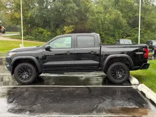 Chevrolet Colorado 2024 4x4 Trail Boss 4p Cab de Tripulacion 5 ft. CB
