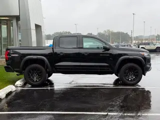 Chevrolet Colorado 2024 4x4 Trail Boss 4p Cab de Tripulacion 5 ft. CB