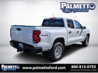 Chevrolet Colorado 2023 4x4 Work Truck 4dr Crew Cab 5 ft. SB