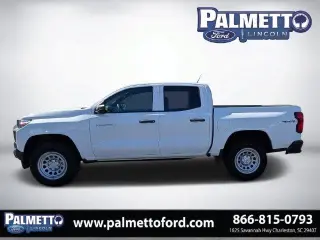 Chevrolet Colorado 2023 4x4 Work Truck 4dr Crew Cab 5 ft. SB