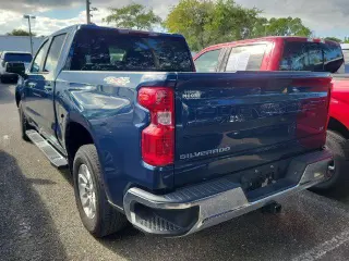 Chevrolet Silverado 1500 2022 4x4 LT 4dr Cabina de Tripulacion 5.8 ft. SB con 1LT
