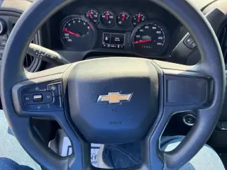 Chevrolet Silverado 1500 2022 4x4 Custom 4dr Crew Cab 5.8 ft. CB