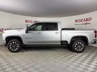 Chevrolet Silverado 2500HD 2021 4x4 LT 4dr Crew Cab SB