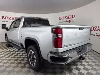 Chevrolet Silverado 2500HD 2021 4x4 LT 4dr Crew Cab SB