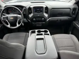 Chevrolet Silverado 2500HD 2022 4x4 Custom 4dr Crew Cab SB