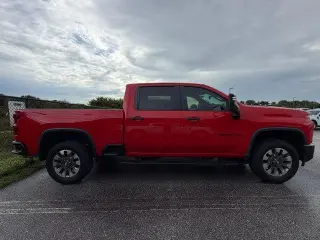 Chevrolet Silverado 2500HD 2022 4x4 Custom 4dr Crew Cab SB