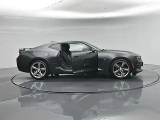 Chevrolet Camaro 2018 SS 2dr Coupe w/1SS