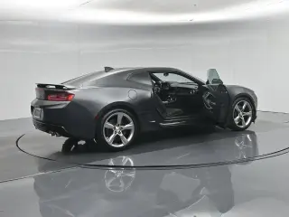 Chevrolet Camaro 2018 SS 2dr Coupe w/1SS