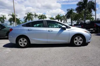 Chevrolet Cruze 2017 LS Auto 4dr Sedán