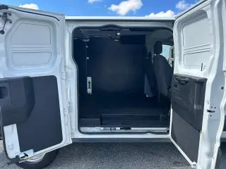 Ford Transit 2017 250 3dr SWB Low Roof Cargo Van w/60/40 Passenger Side Doors