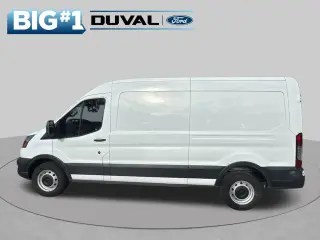 Ford Transit 2023 150 furgón de carga de techo medio con distancia entre ejes corta y tres puertas