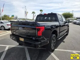 Ford F-150 Lightning 2023 AWD XLT 4p SuperCrew 5.5 ft. CB