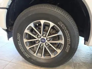 Ford F-150 2018 4x4 XLT 4dr SuperCab 8 ft. LB en Español