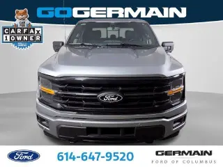 Ford F-150 2024 4x4 XLT 4p SuperCrew 6.5 ft. SB Metálica Icono Plata 4WD 10-Velocidades Automático 3.5L PowerBoost Full-Hybrid V6. 400W Tomadas en Cabaña y Maletero, Control de Crujía Adaptativo con Detención y Relanzamiento, Grupo de Equipamiento 302A Me