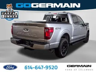 Ford F-150 2024 4x4 XLT 4p SuperCrew 6.5 ft. SB Metálica Icono Plata 4WD 10-Velocidades Automático 3.5L PowerBoost Full-Hybrid V6. 400W Tomadas en Cabaña y Maletero, Control de Crujía Adaptativo con Detención y Relanzamiento, Grupo de Equipamiento 302A Me