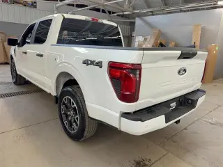 Ford F-150 2024 4x4 STX 4p SuperCrew 5.5 ft. CB