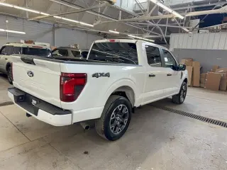 Ford F-150 2024 4x4 STX 4p SuperCrew 5.5 ft. CB