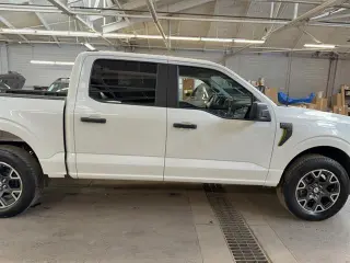 Ford F-150 2024 4x4 STX 4p SuperCrew 5.5 ft. CB
