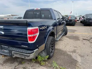 Ford F-150 2013 4x4 Lariat 4p SuperCrew Estilo lateral 5.5 ft. SB