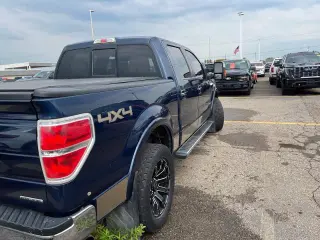 Ford F-150 2013 4x4 Lariat 4p SuperCrew Estilo lateral 5.5 ft. SB