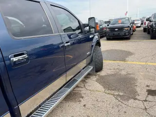 Ford F-150 2013 4x4 Lariat 4p SuperCrew Estilo lateral 5.5 ft. SB