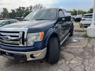 Ford F-150 2013 4x4 Lariat 4p SuperCrew Estilo lateral 5.5 ft. SB