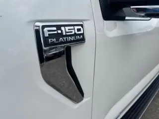 Ford F-150 2023 4x4 Platinum 4dr SuperCrew 5.5 ft. SB
