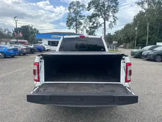 Ford F-150 2023 4x4 Platinum 4dr SuperCrew 5.5 ft. SB
